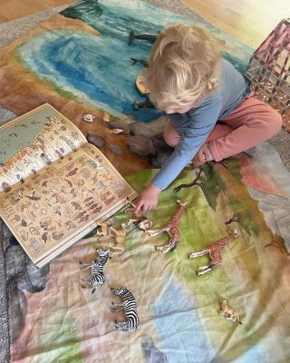 Afrika ❤️❤️ naša obľúbená ❤️❤️ #mamakaki #playcloths #openendedtoys #openendedplayideas #openendedplay #savanna #letsplay...